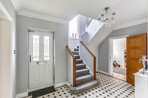 22 Ewhurst Avenue, South Croydon, CR2 0DG