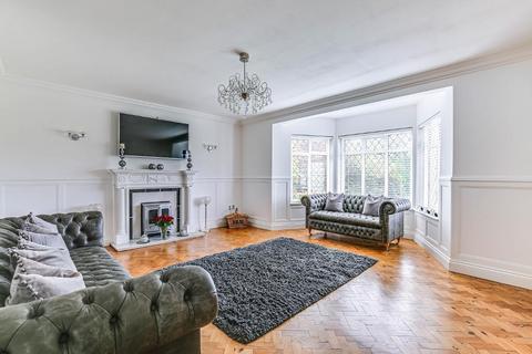 22 Ewhurst Avenue, South Croydon, CR2 0DG
