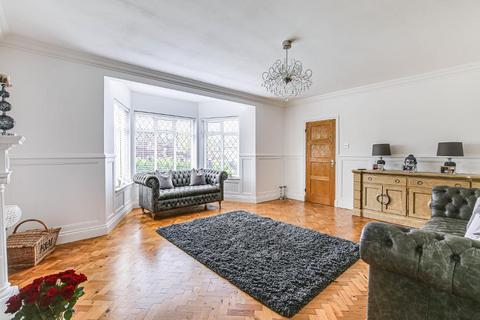 22 Ewhurst Avenue, South Croydon, CR2 0DG