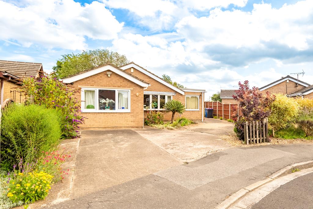 Mellows Close, Reepham, Lincoln, Lincolnshire, LN3 4DT 3 bed detached bungalow for sale £275,000
