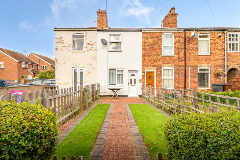 Belle Vue Road, Lincoln, Lincolnshire, LN1 1HH 2 bed terraced house £