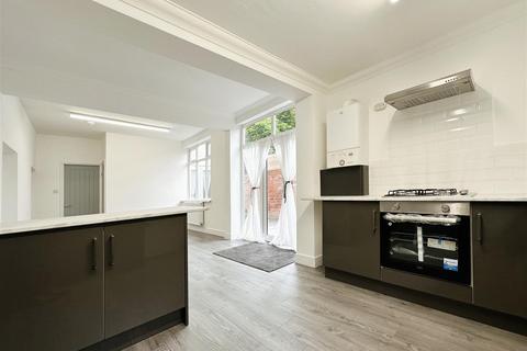 136 Boulevard, Hull, HU3 2UE