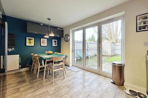 4 Aspen Close, Willerby, Hull, HU10 6FR
