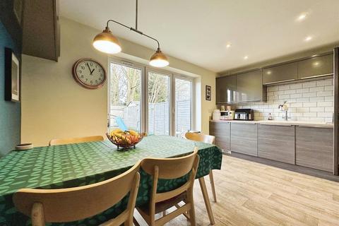 4 Aspen Close, Willerby, Hull, HU10 6FR