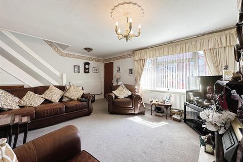 38 Highfield Close, Sutton On Hull, Hull, HU7 4UA
