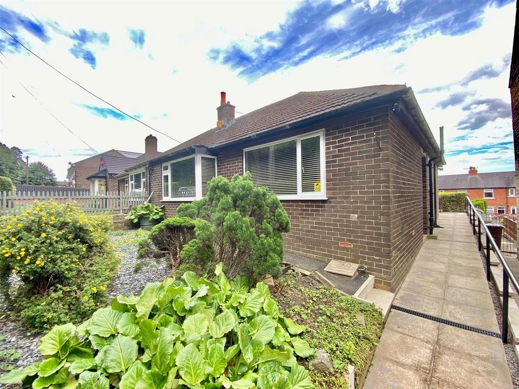 Luck Lane, Marsh, Huddersfield 2 bed semidetached bungalow for sale