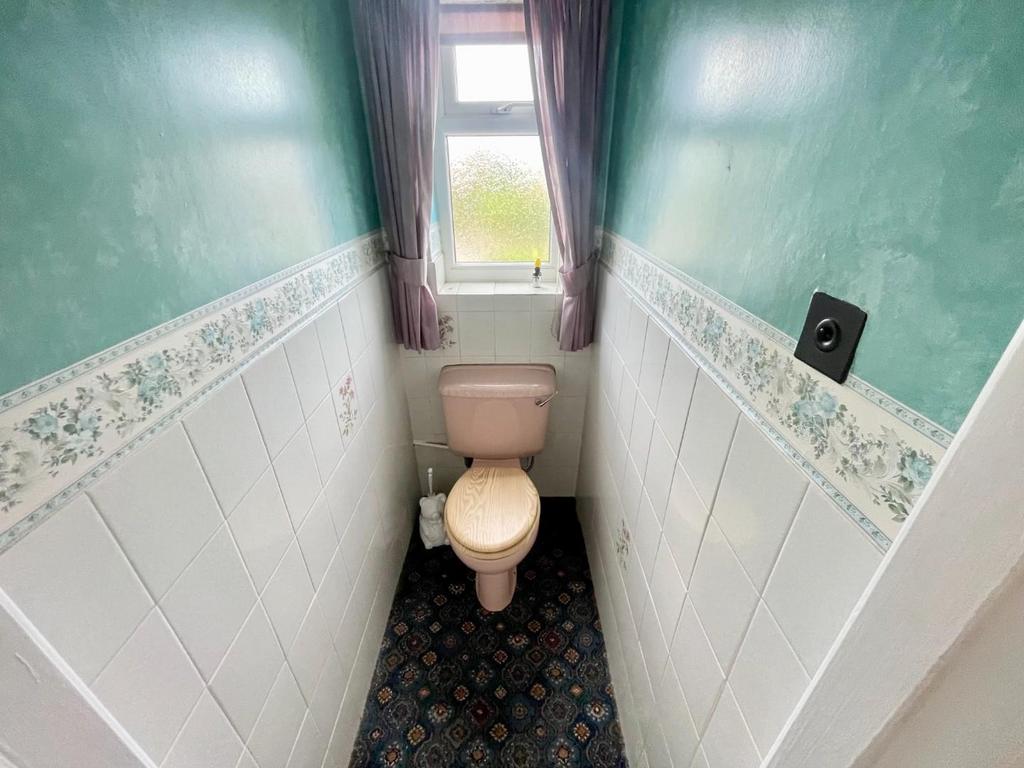 First Floor Separate WC