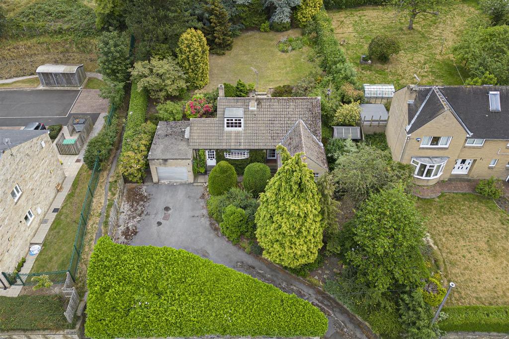 Lowerhouses Lane, Lowerhouses, Huddersfield 4 bed detached bungalow for