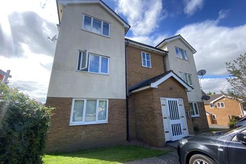 2 bedroom flat for sale, Charlecote Park, Telford
