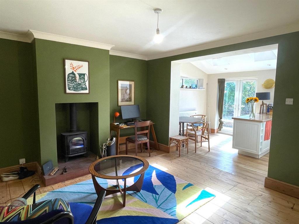 Dining area.jpg