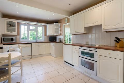 4 Callaways Road, Shipston-on-stour, CV36 4HB