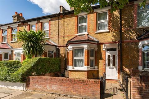 4 Chamberlain Road, London, W13 9EW