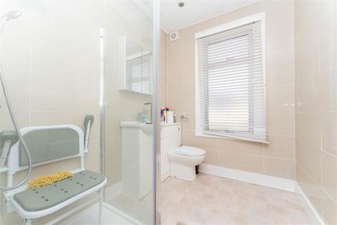 4 Chamberlain Road, London, W13 9EW