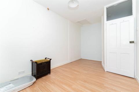 4 Chamberlain Road, London, W13 9EW