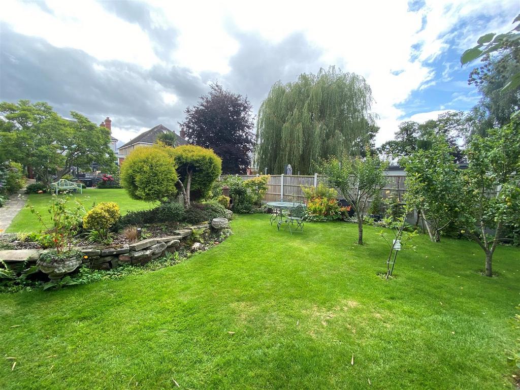 Garden 5.jpg