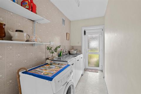 15 Berryfield Road, Evesham, WR11 2QD