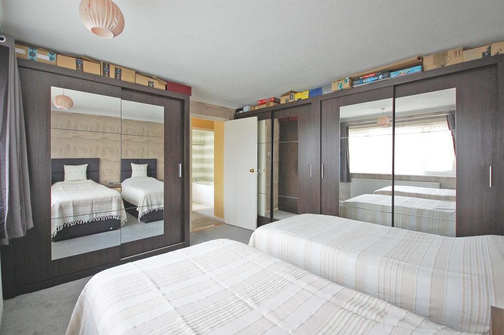 Bedroom 1c.jpg