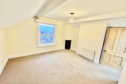 3 bedroom apartment for sale, Belvedere Road, Scarborough