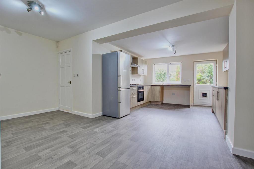 Day/dining room