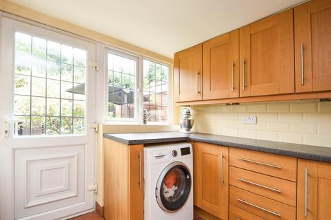 23 Chequers Avenue, Wombourne, Wolverhampton, WV5 9BE