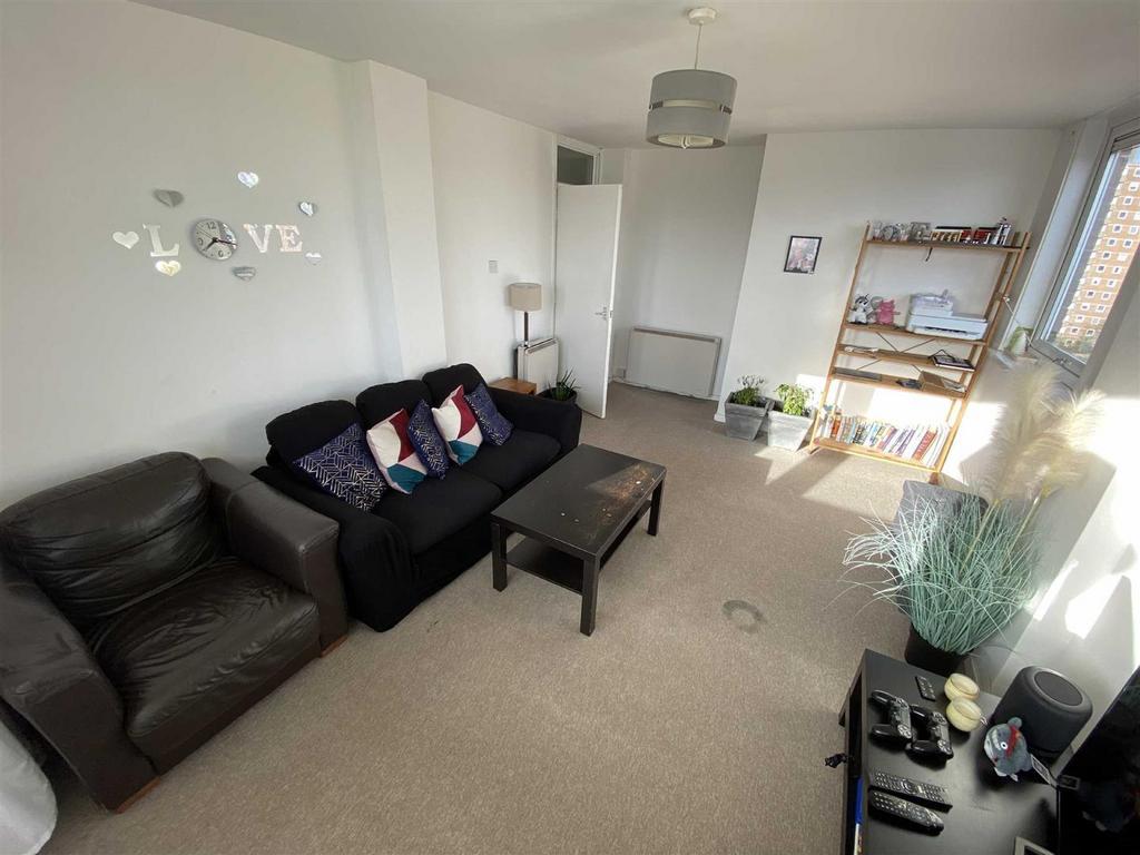 Lounge 2.jpg