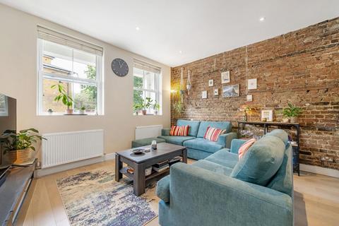 Flat B, 119 Railton Road, London, SE24 0LR
