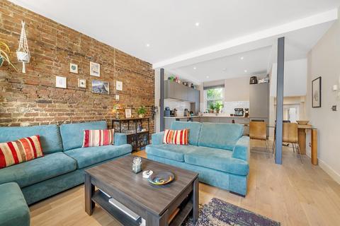 Flat B, 119 Railton Road, London, SE24 0LR
