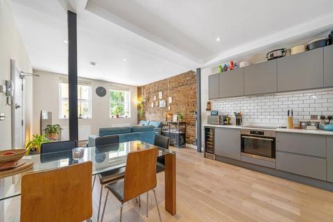 Flat B, 119 Railton Road, London, SE24 0LR