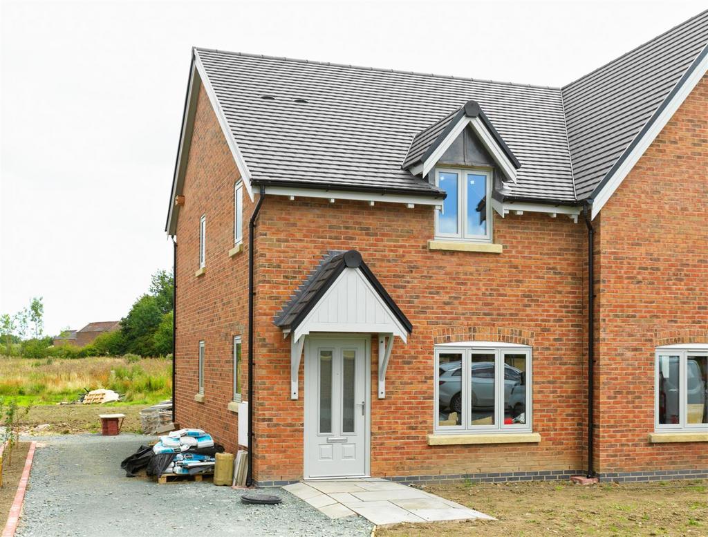 Stanwinsford, Queens Head, Nr Oswestry. 3 bed semidetached house for
