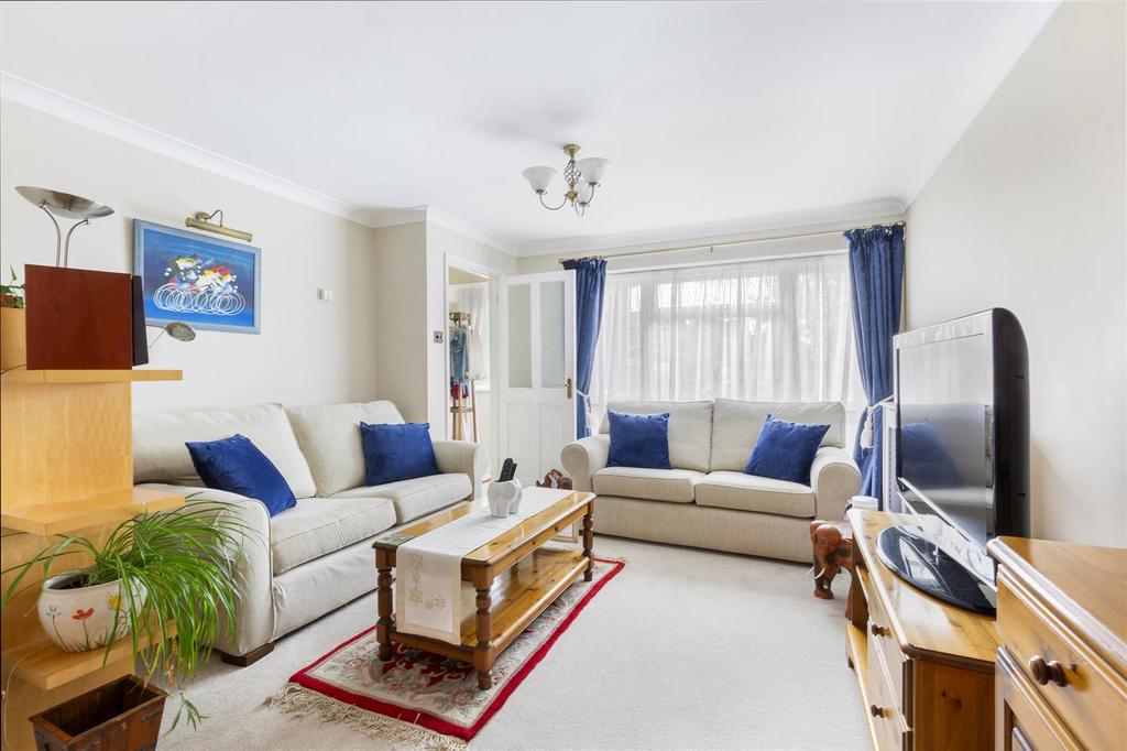 High Beeches, Banstead 3 bed detached house for sale £600,000