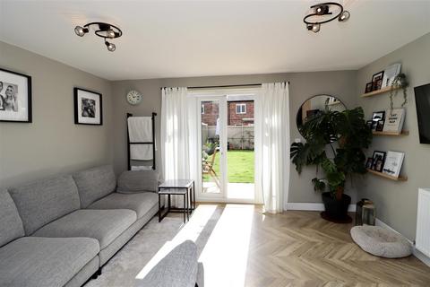 20 Beales Close, Market Weighton, York, YO43 3RU