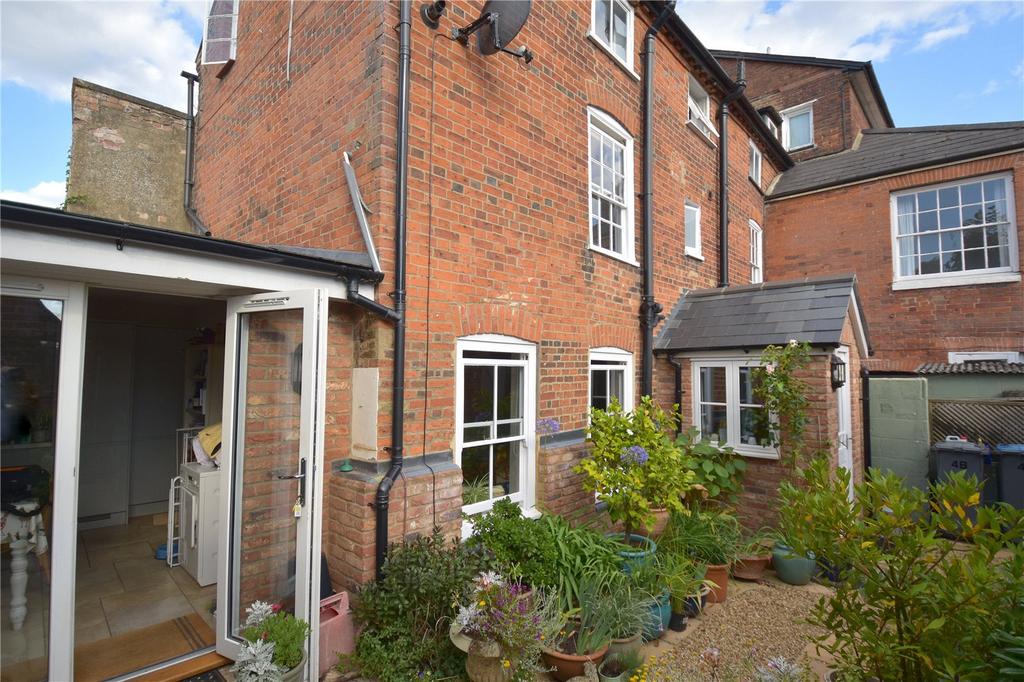 Cumberland Street, Woodbridge, Suffolk, IP12 2 bed terraced house for