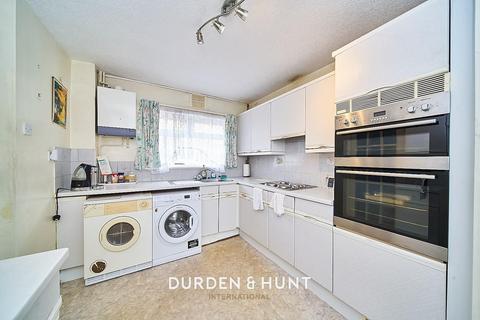 5 Passfield Drive, London, E14 6QJ