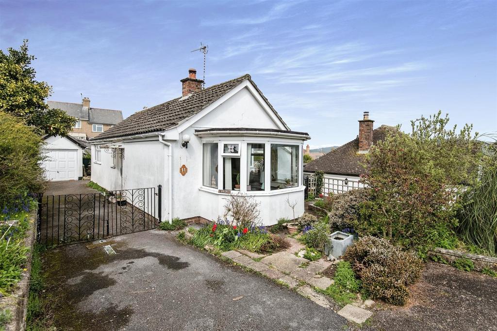Wychall Orchard, Seaton EX12 2 bed detached bungalow for sale £285,000