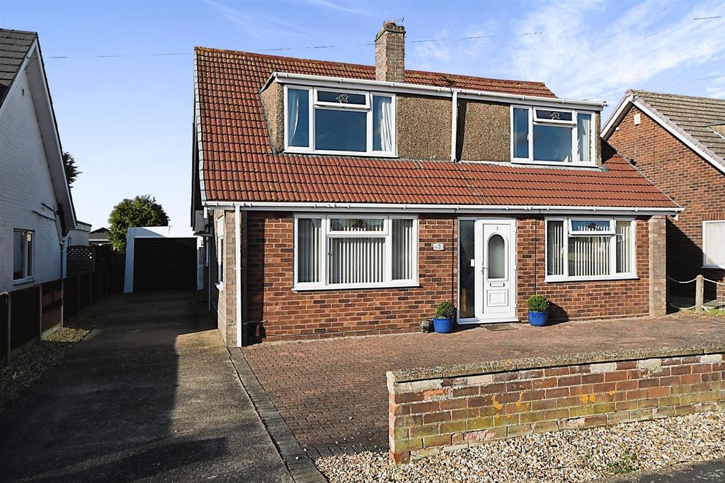 Hillman Close, Lincoln LN4 4 bed detached house for sale £290,000