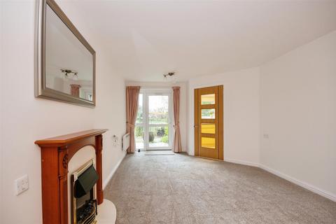 1 bedroom apartment for sale - Cherrett Court, Ferndown, Dorset