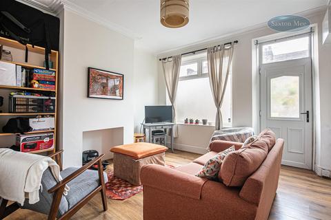 16 Coombe Road, Sheffield, S10 1FF