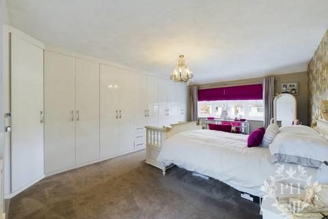 4 bedroom semi-detached house for sale, Dinsdale Avenue, Middlesbrough
