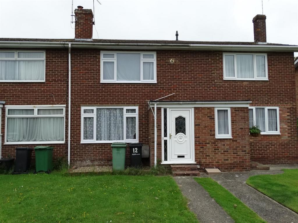 Staplehurst, Kent 2 bed terraced house £900 pcm (£208 pw)