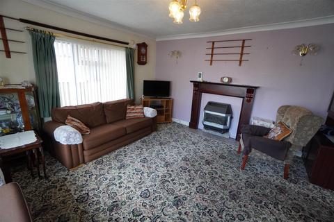 2 bedroom detached bungalow for sale - High Street, Eastrington, Goole