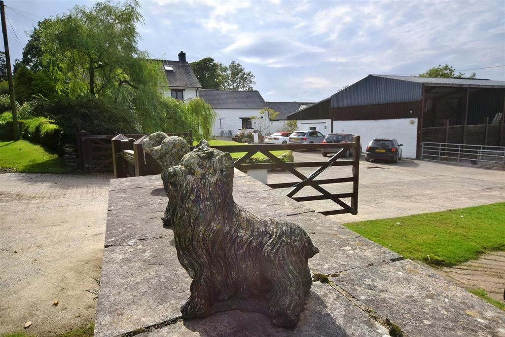 Castellan House Entrance Gate