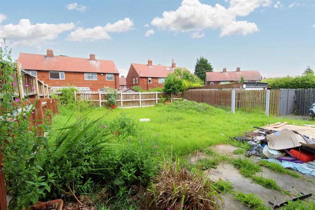 Hudson Avenue, Notton, Wakefield WF4 2NY 3 bed semidetached house for