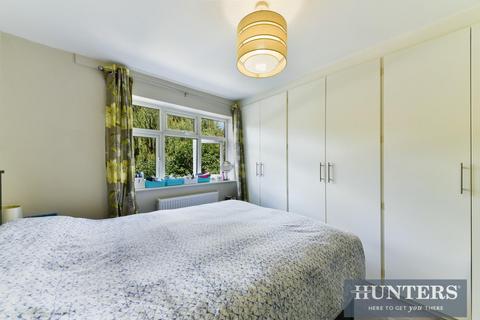 84 Arnold Crescent, Isleworth, TW7 7NU