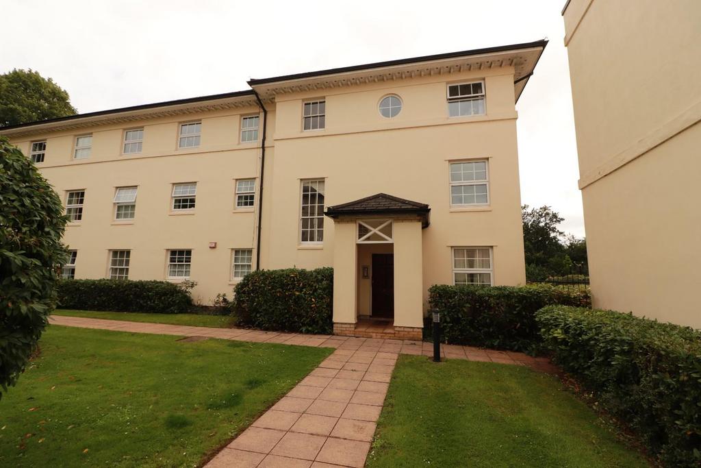 Gravel Hill Road, Yate, Bristol 2 bed flat £230,000
