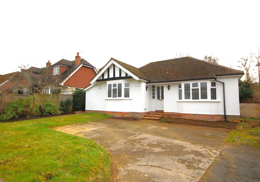 Dorking Road, Chilworth, Guildford 3 bed detached bungalow to rent £