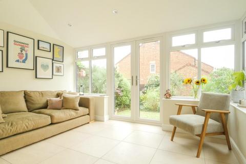 27 Cornstone Fold, Leeds, LS12 5SX
