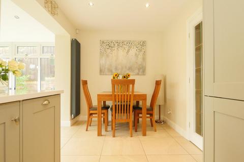 27 Cornstone Fold, Leeds, LS12 5SX