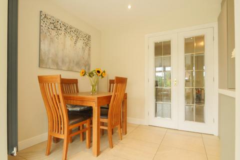 27 Cornstone Fold, Leeds, LS12 5SX