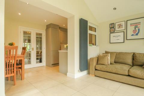 27 Cornstone Fold, Leeds, LS12 5SX