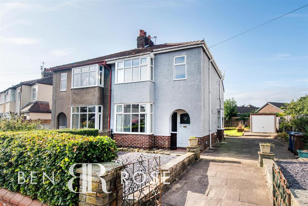 Slater Lane, Leyland 3 bed semidetached house £210,000